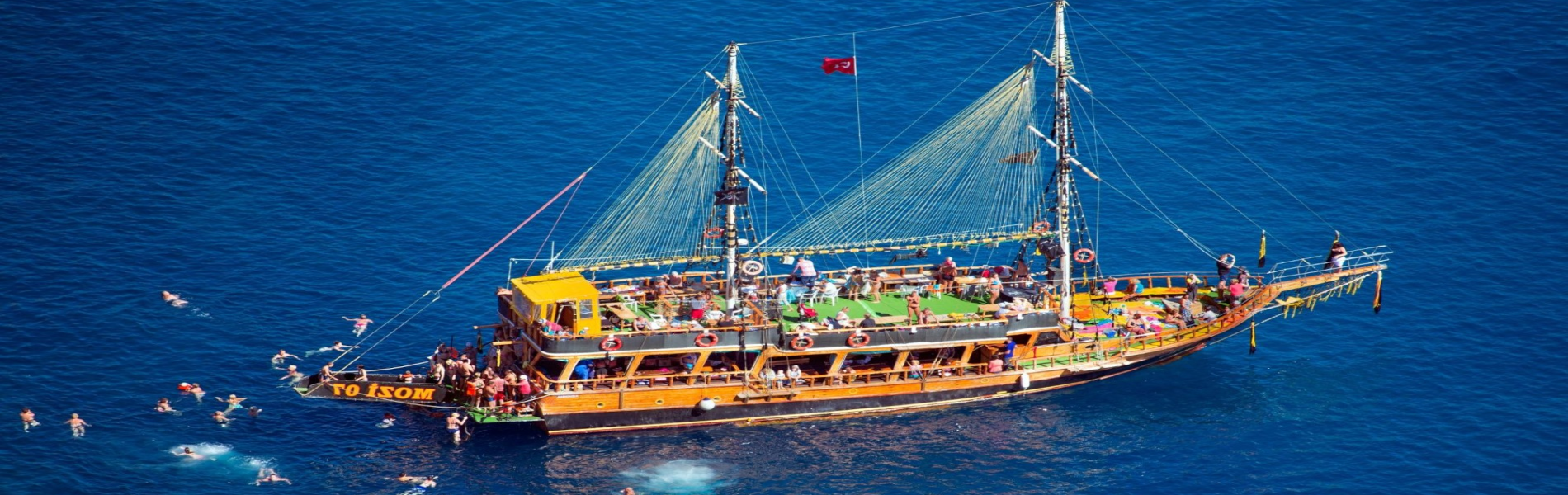 Alanya Pirate Boat Tour With Open Buffet